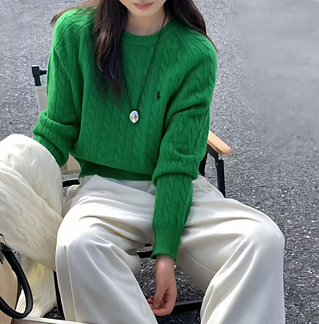 【果绿色～战马刺绣】法式设计感纯色小马刺绣针织上衣新款高级毛衣