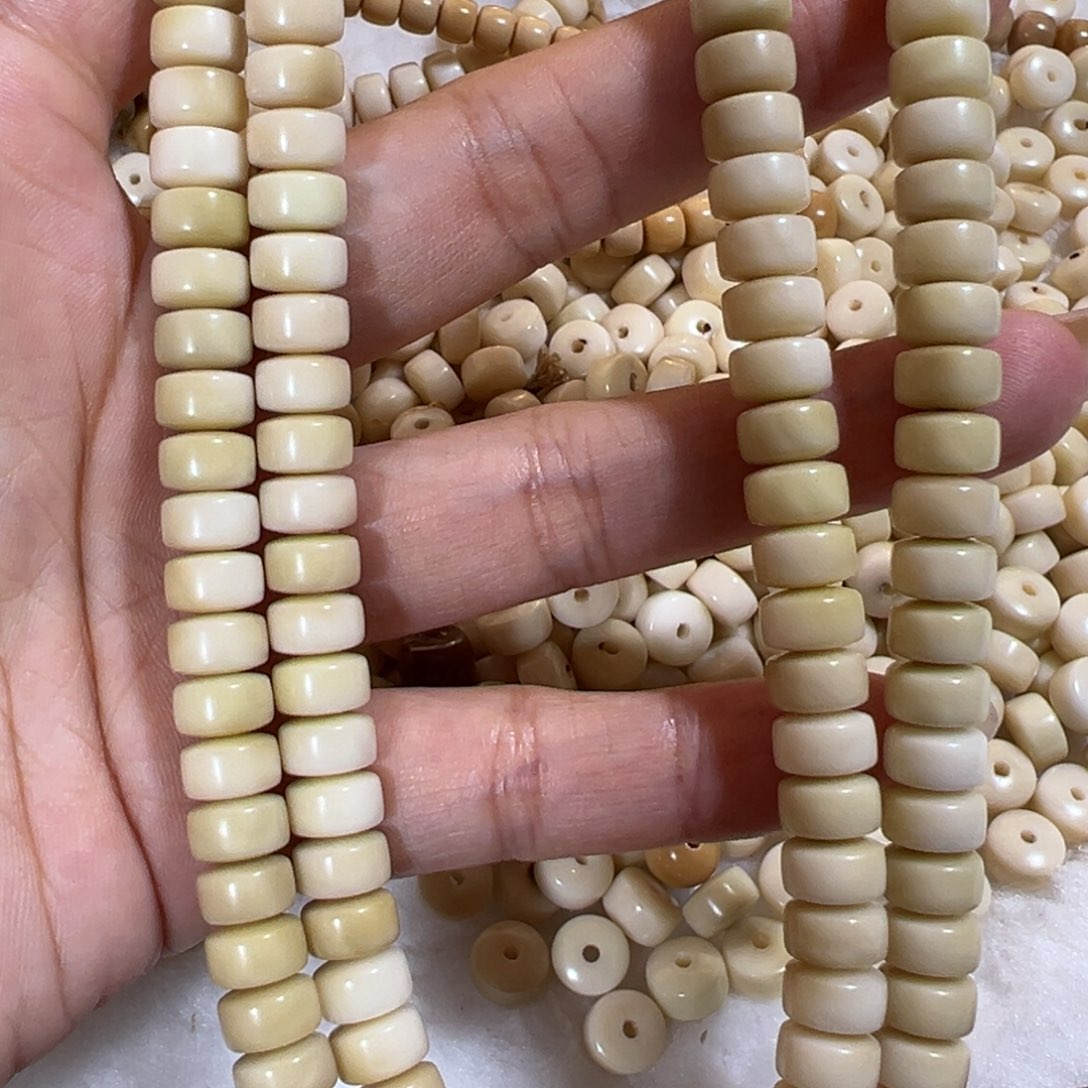 龙脊菩提吊坠小白龙药片脖挂140颗