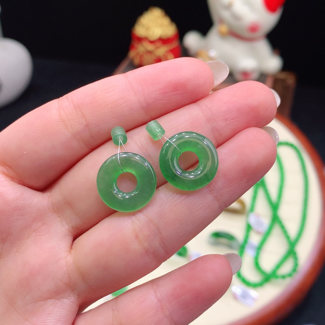 翡翠未镶嵌戒指翡翠