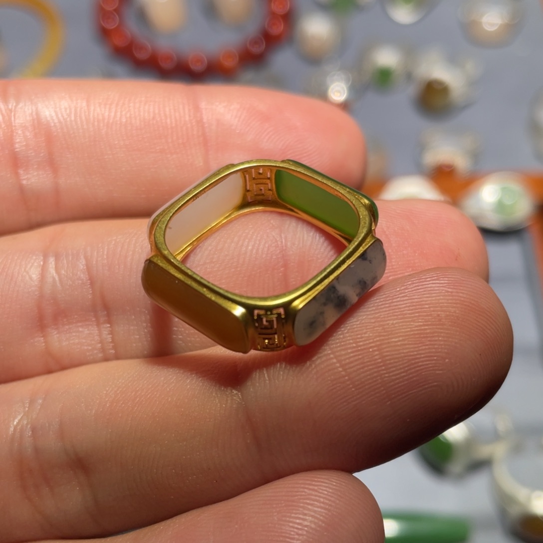 和田玉颈饰18K金镶嵌