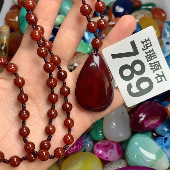 玛瑙/玉髓颈饰未镶嵌