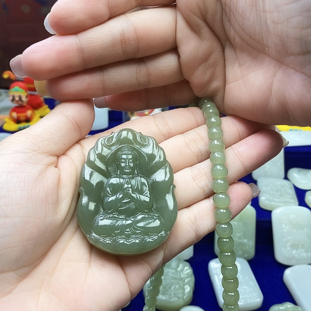 快****颈饰未镶嵌和田玉