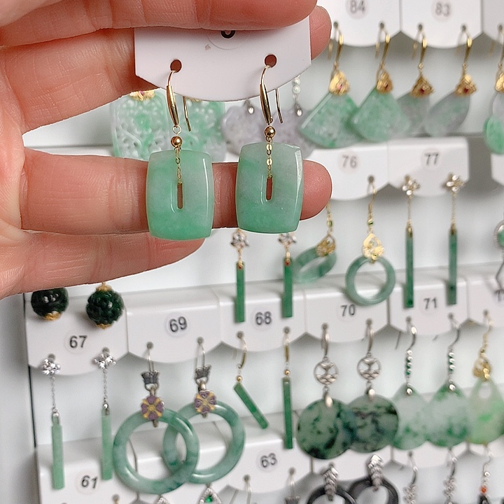 翡翠耳饰18K金镶嵌翡翠