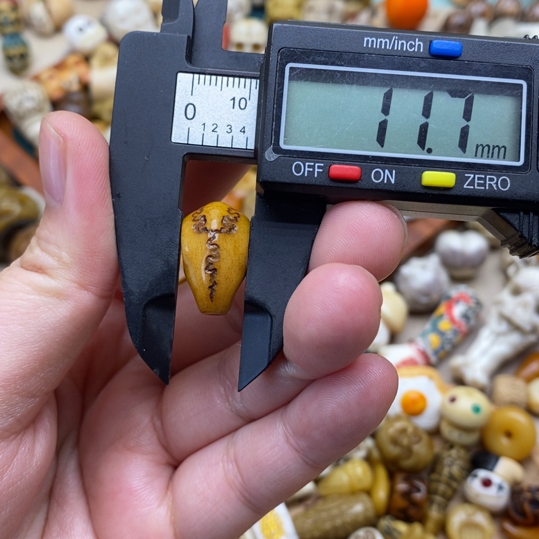 姚***姚驼骨其他配饰配件