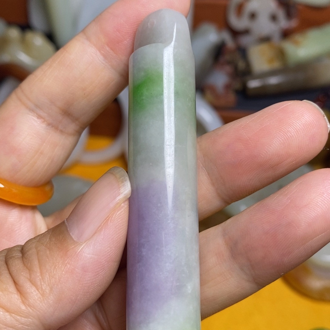 颈饰未镶嵌和田玉（糖玉）