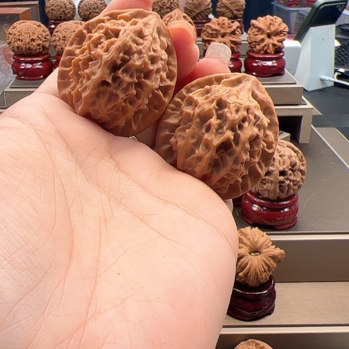 旭***日文玩核桃把件35 秦闷 v-081