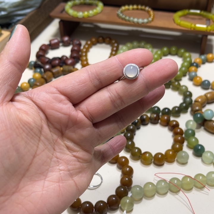 蛇纹石玉未镶嵌手链