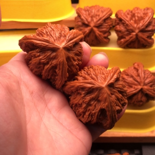 磊***磊文玩核桃吊坠核桃