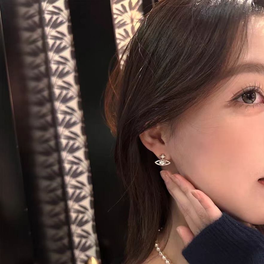 轻奢经典时尚百搭耳钉赠品【随机发货】