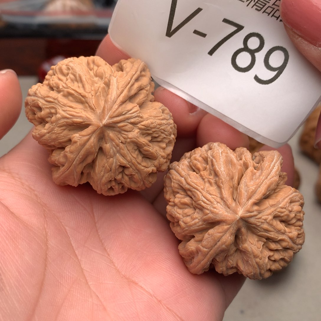 文玩核桃把件41球筋…………..