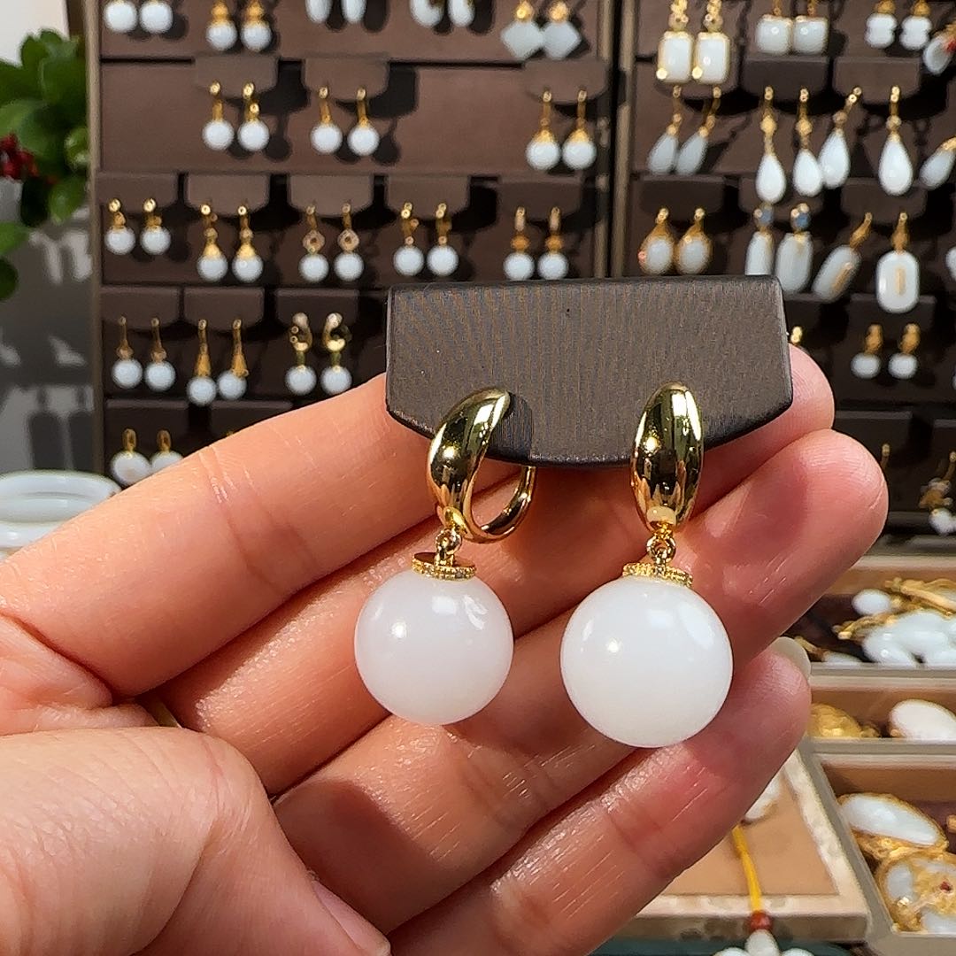 和田玉耳饰18K金镶嵌