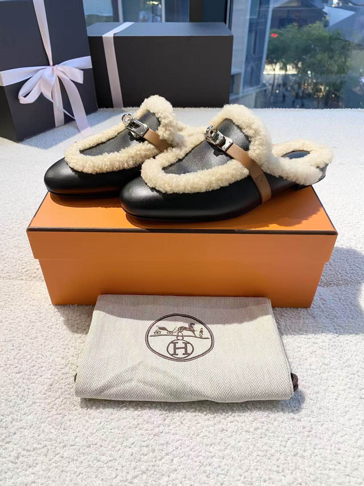 95新 Hermes/爱马仕 bb2639 Kelly扣半拖 37.5码 鞋盒尘袋