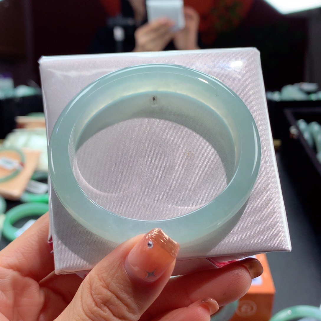 翡翠手镯未镶嵌52号