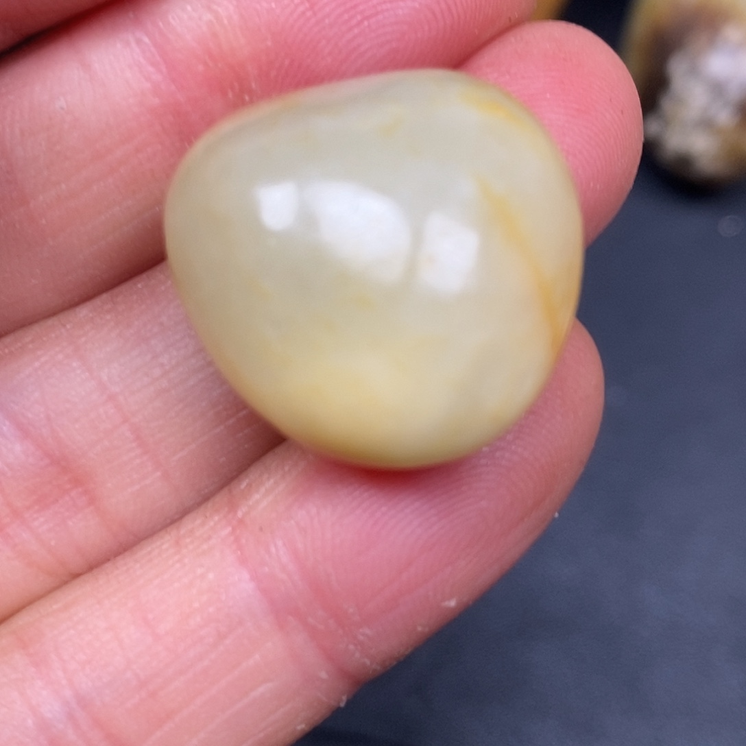 和田玉未镶嵌珠宝奇石