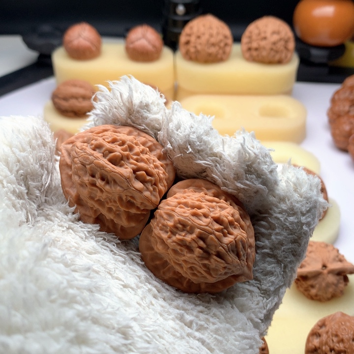 文玩核桃吊坠第*眼铁帽子