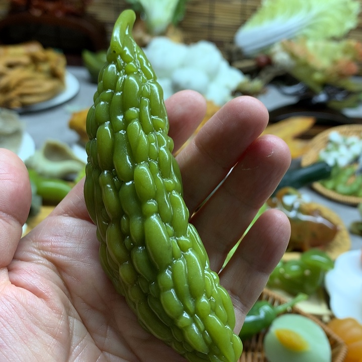 未镶嵌蛇纹石玉摆件