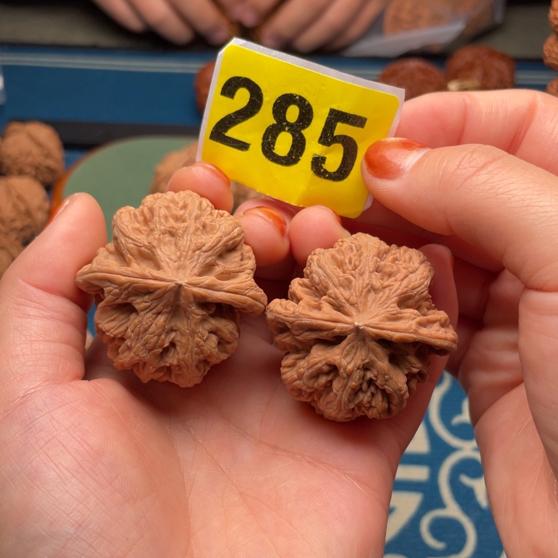 文玩核桃吊坠40粗筋285号