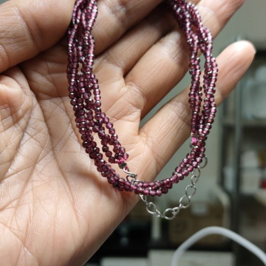 颈饰石榴石未镶嵌