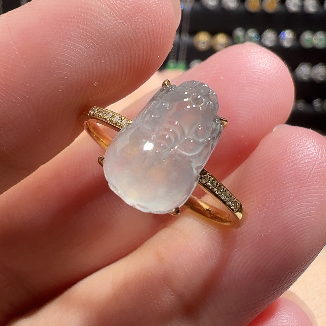 翡翠戒指18K金镶嵌貔貅戒指