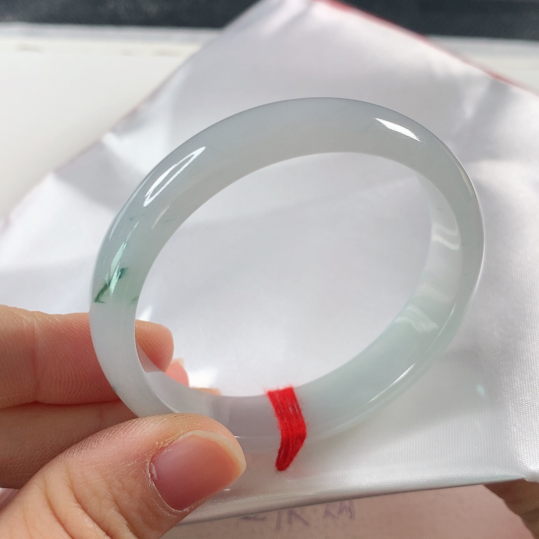 翡翠手镯未镶嵌 贵妃①⑦⑥