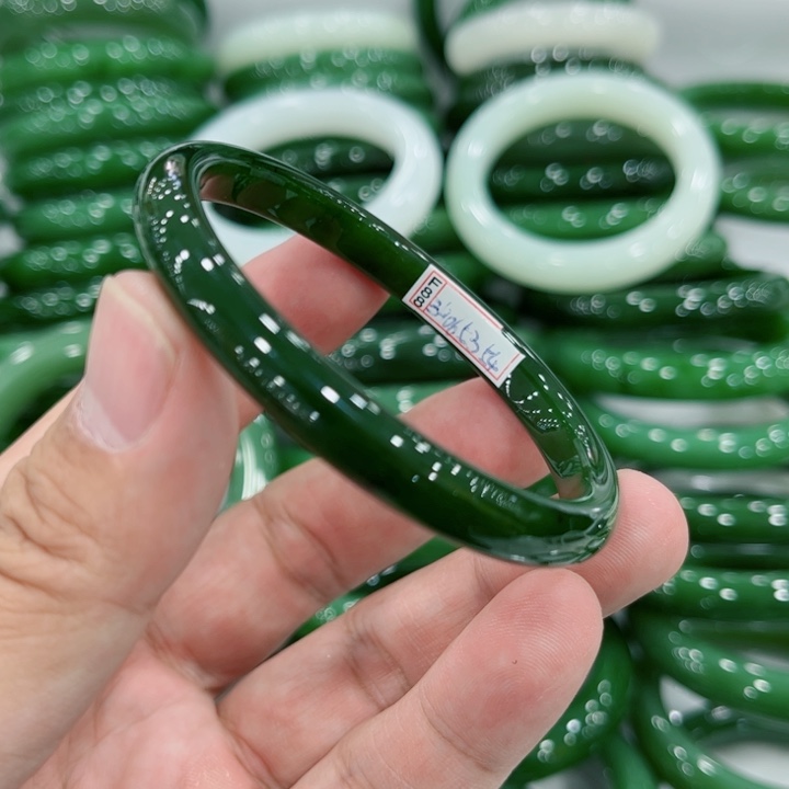 和田玉未镶嵌手镯54～0