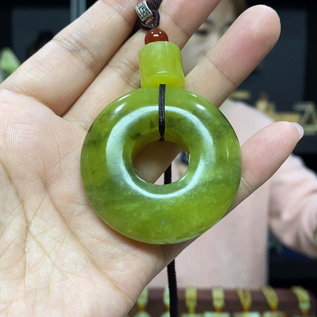 岫玉挂件吊坠未镶嵌