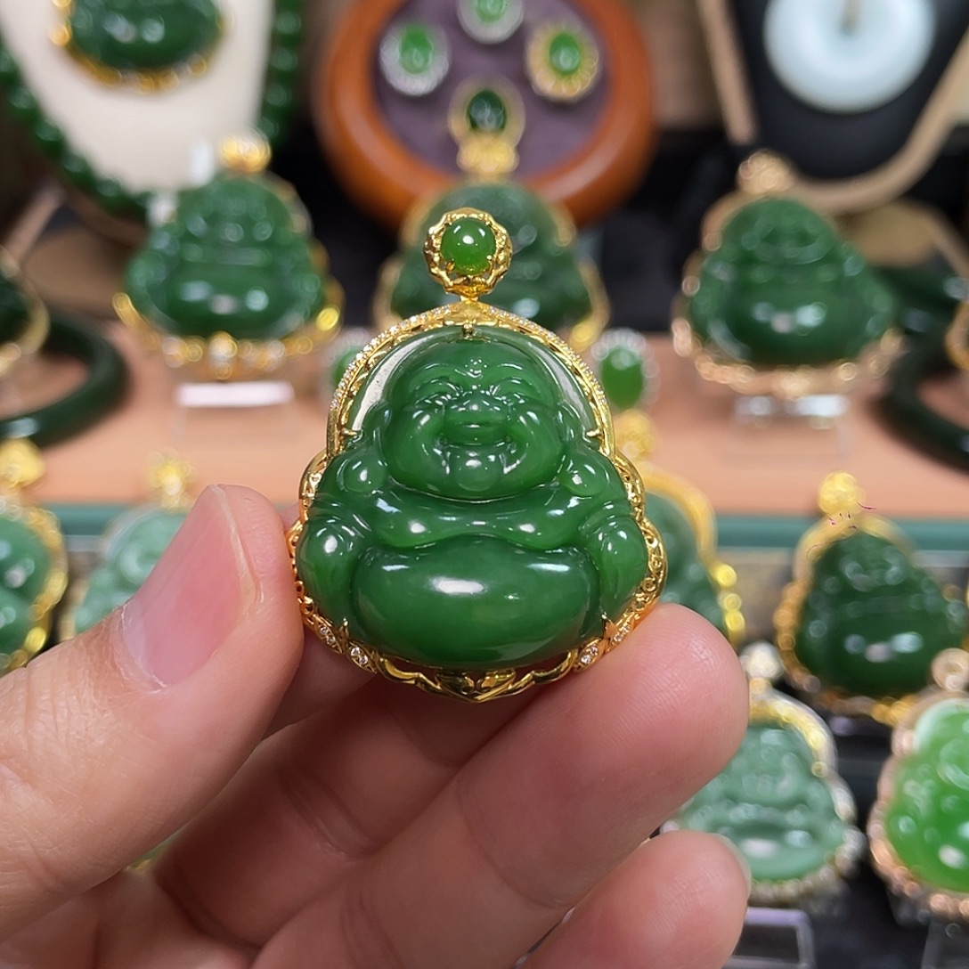 和田玉（碧玉）18K金镶嵌颈饰30mm