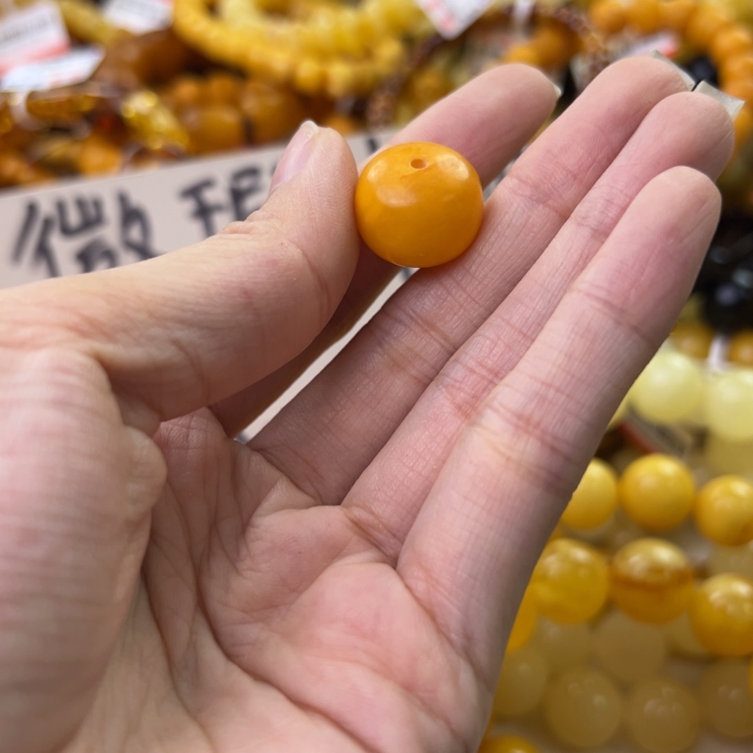 琥珀珠宝奇石未镶嵌