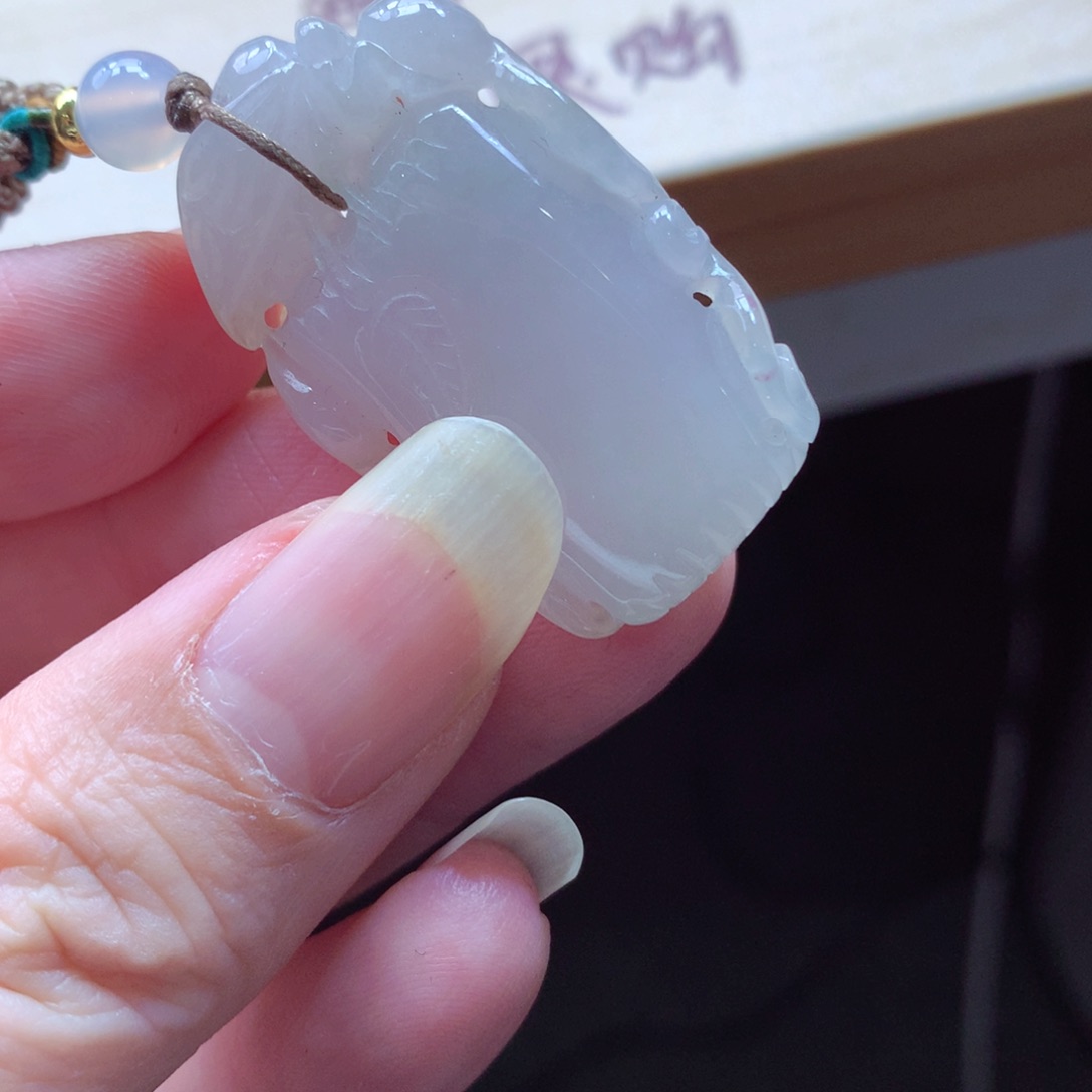 翡翠颈饰未镶嵌吊坠