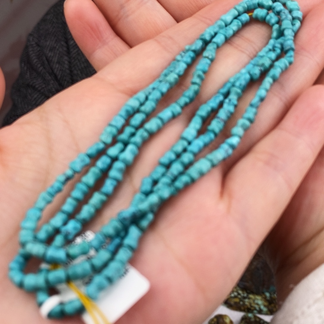 绿松石未镶嵌原矿