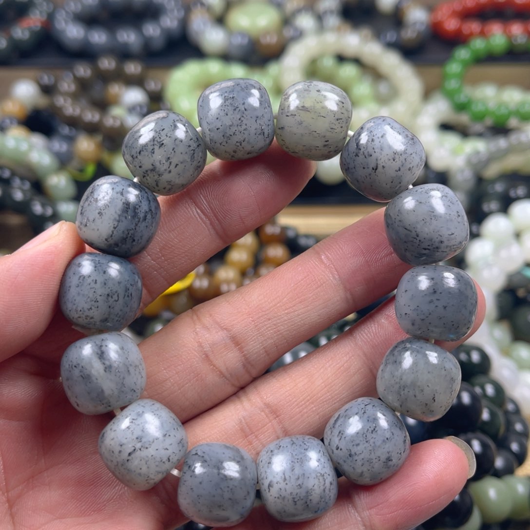 和田玉手串未镶嵌