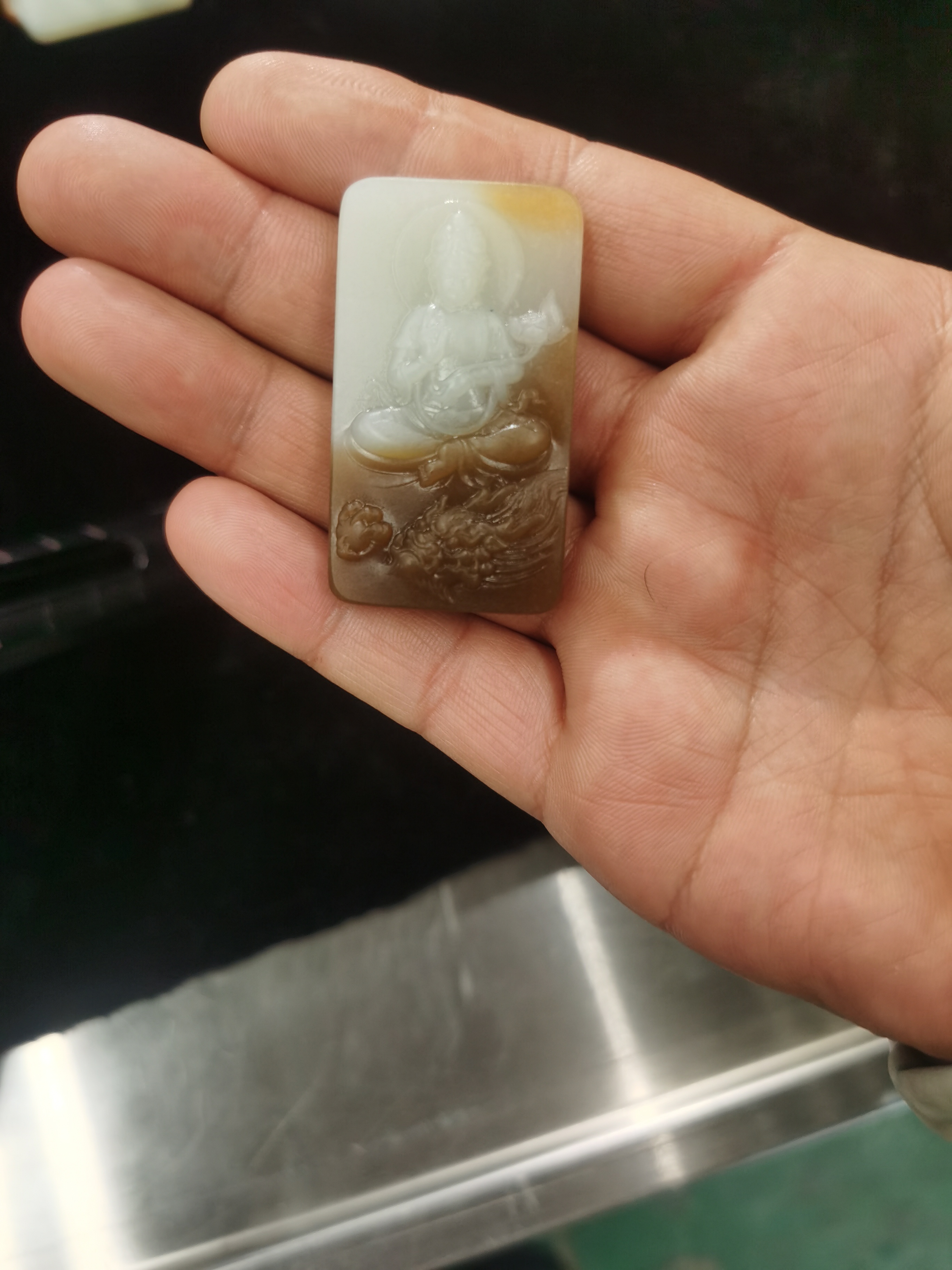 和田玉新疆且末糖白观音