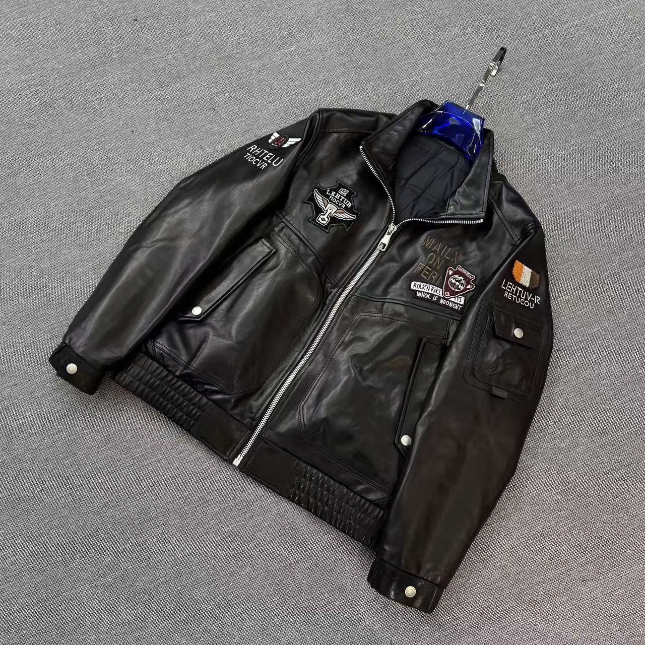 欧品男士2025冬季加厚保暖休闲时尚高端轻奢羽绒飞行皮夹克P8955