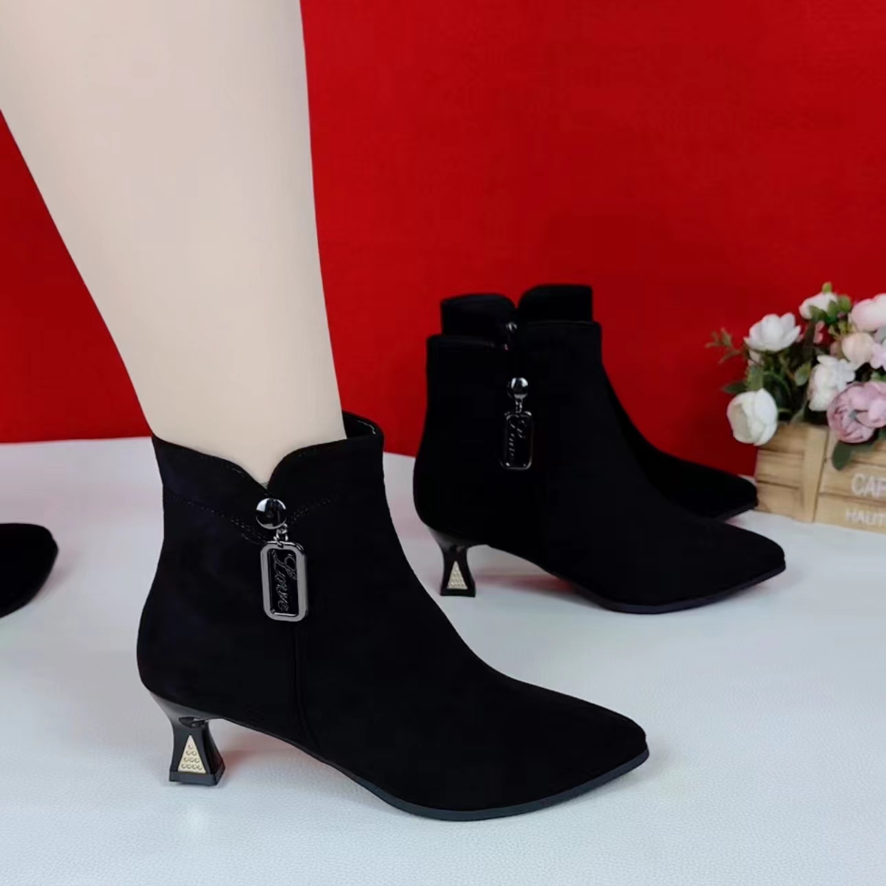 新款3公分时尚洋精绒酒杯跟百搭舒适高跟鞋气质加绒秋冬季小短靴