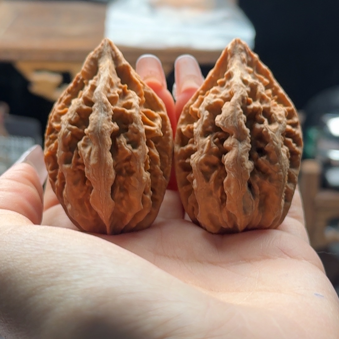 文玩核桃把件关东木子楸百核37花皮