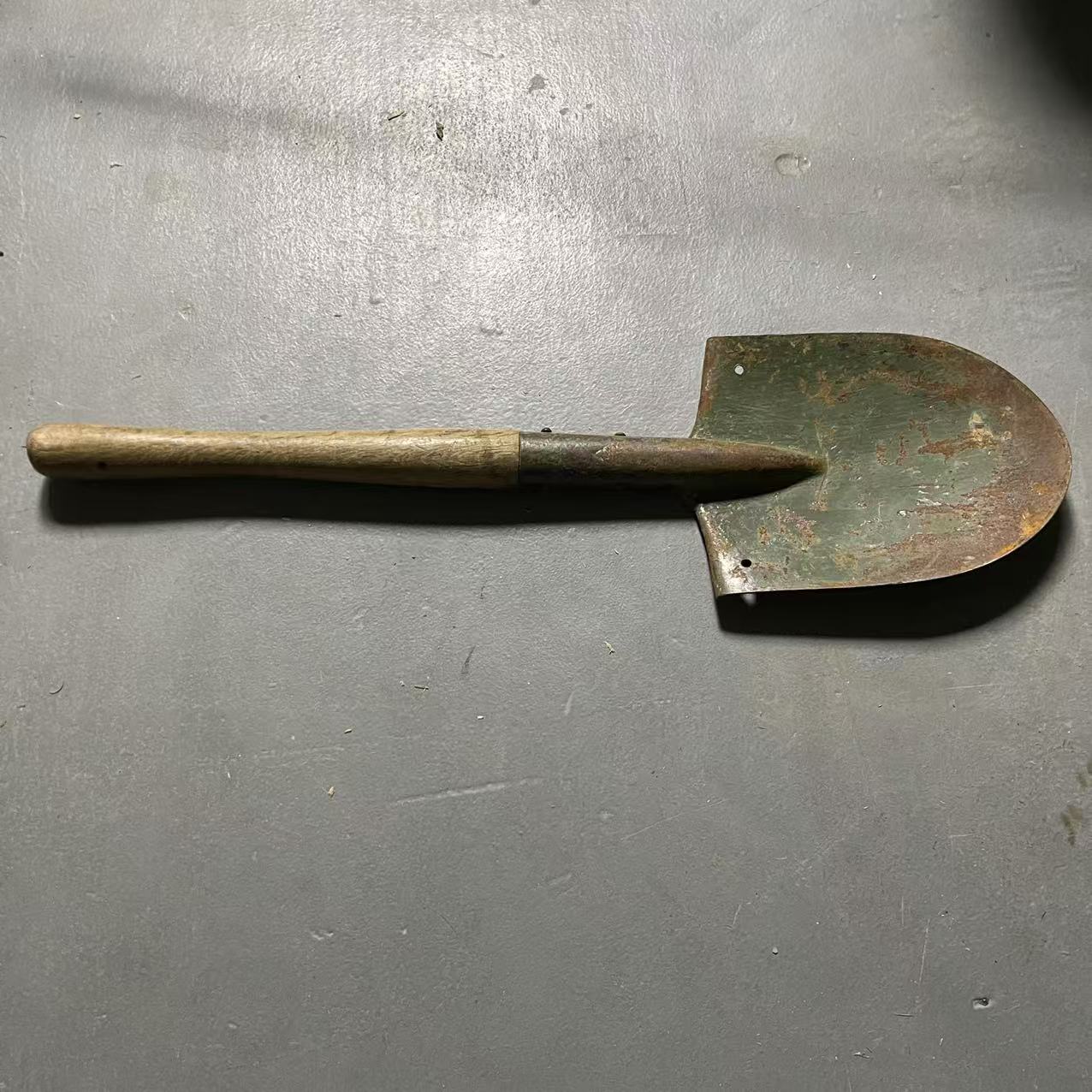 （瑕疵工兵铲）正品老货户外铲耐磨便携露营钓鱼园林劳作农业锰钢铲