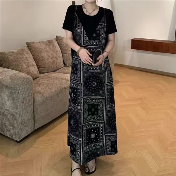 大码女装300斤胖MM时尚设计感民族风显瘦遮肉修身A字版连衣裙133