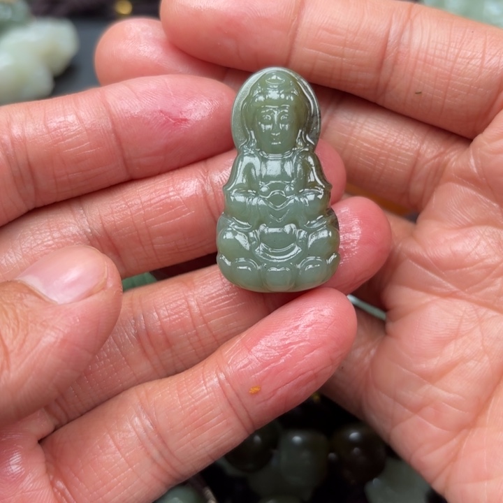 和田玉吊坠未镶嵌