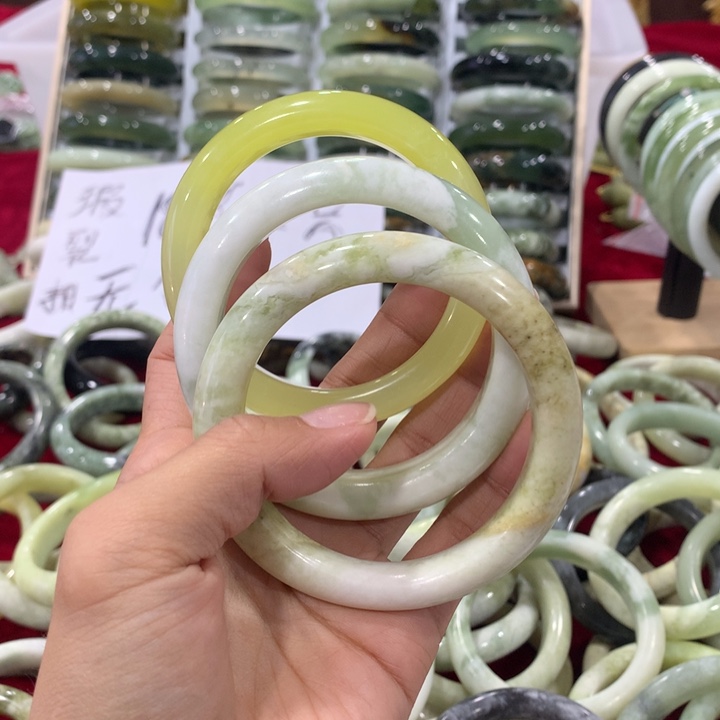 未镶嵌蛇纹石玉手镯暖*阳6