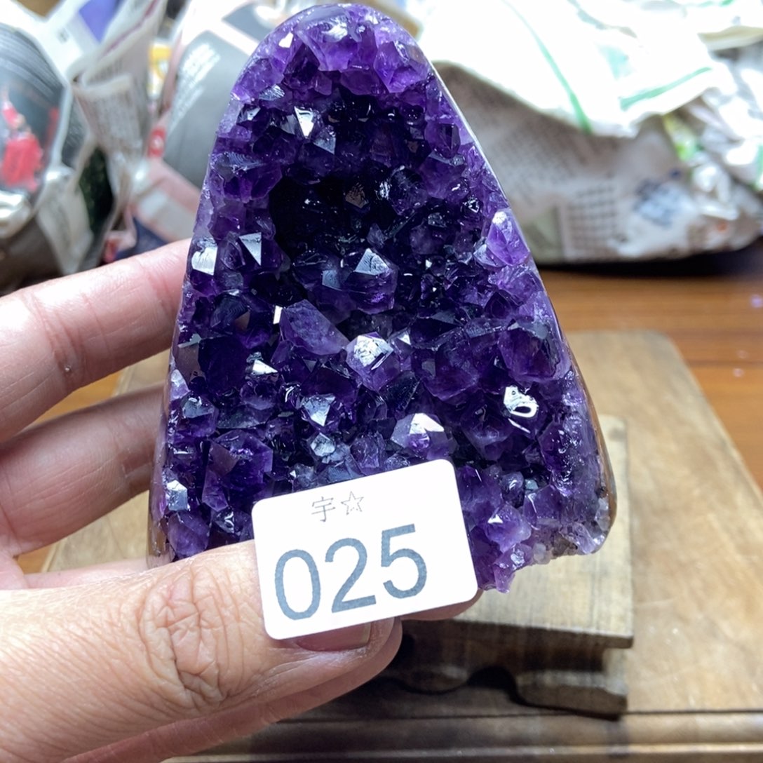 紫晶天然水晶摆件未镶嵌