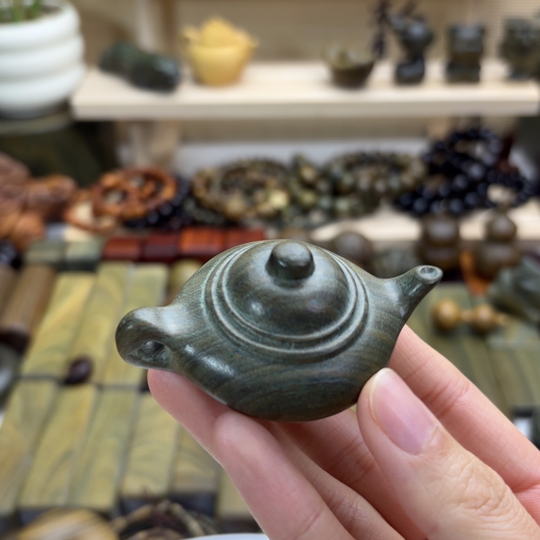 野***朱木绿檀木料工艺品