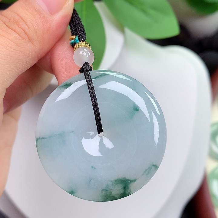 翡翠未镶嵌颈饰平安扣 37.7x5.7mm