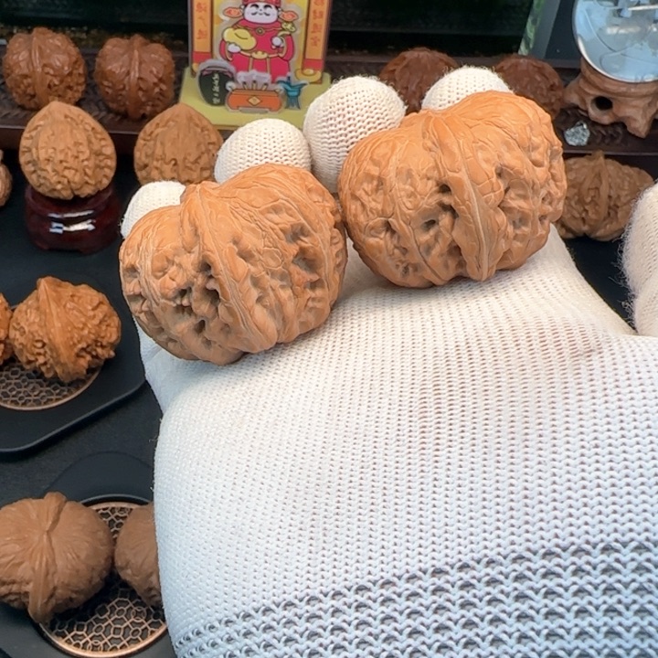 文玩核桃吊坠平谷元宝