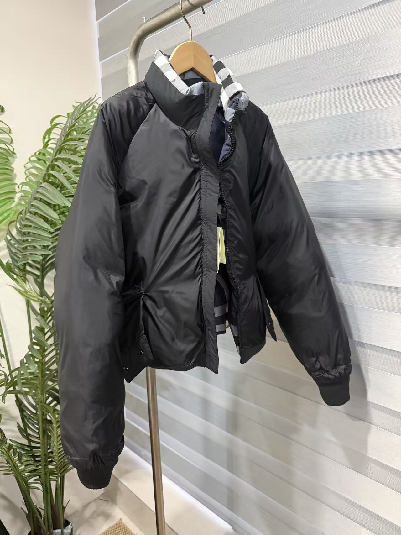 【降温！有它就够了！】公司单！经典格子白鹅绒羽绒服女外套