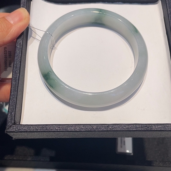 翡翠未镶嵌手镯翡翠手镯