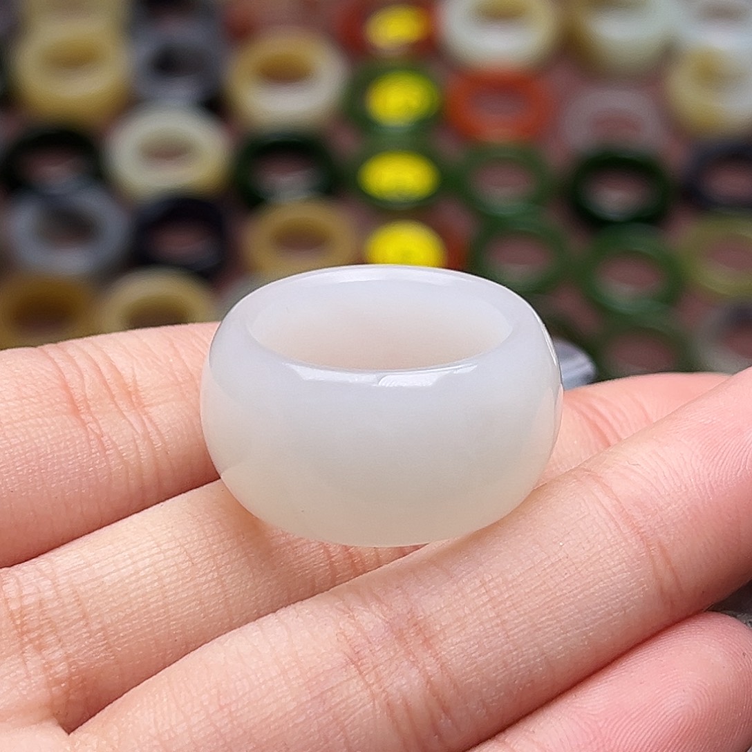 *****和田玉未镶嵌戒指