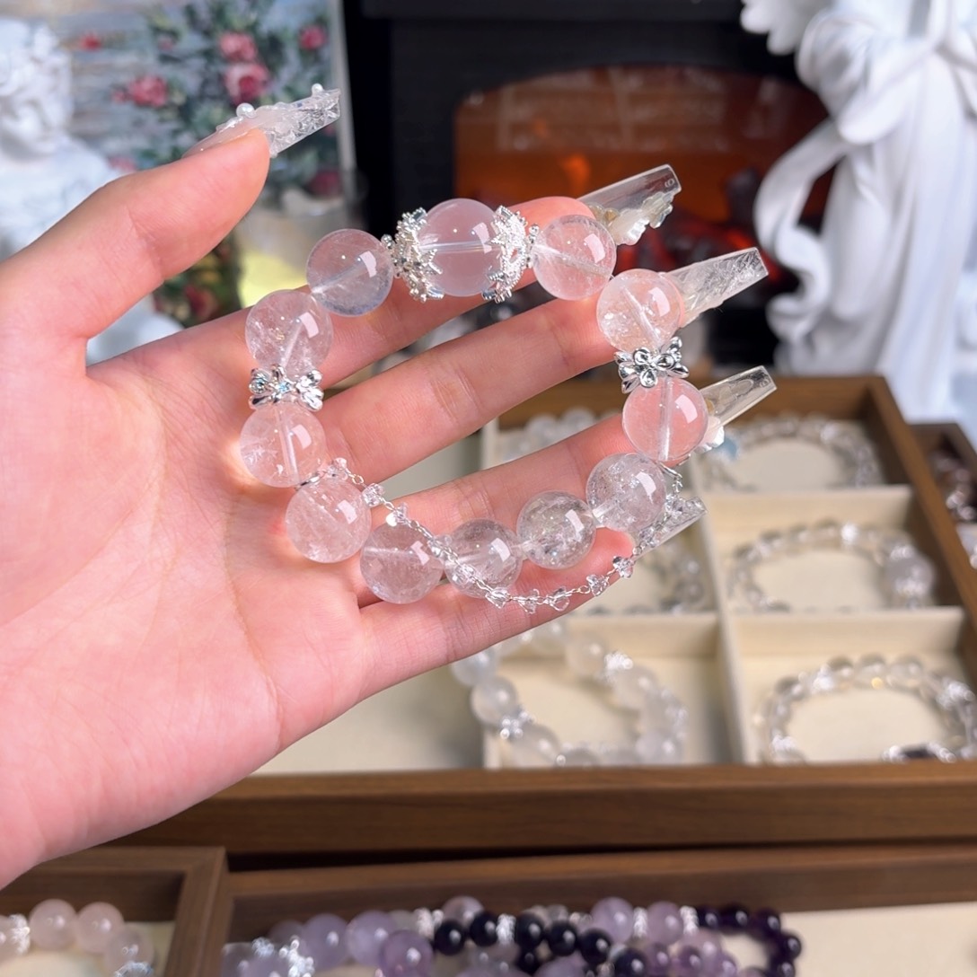 水晶手串18K金镶嵌白阿塞