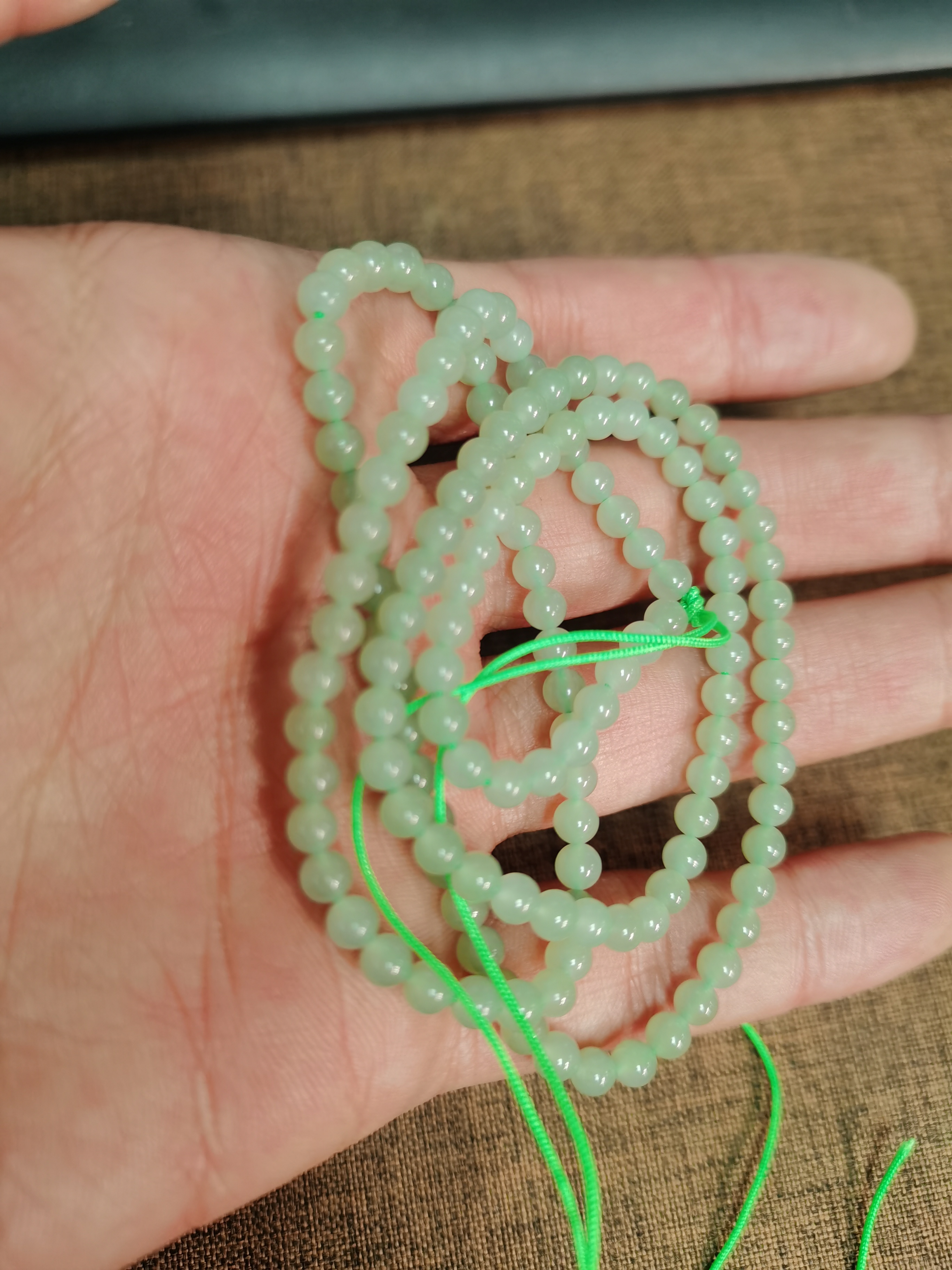 天然和田玉湖水米珠拍一发一