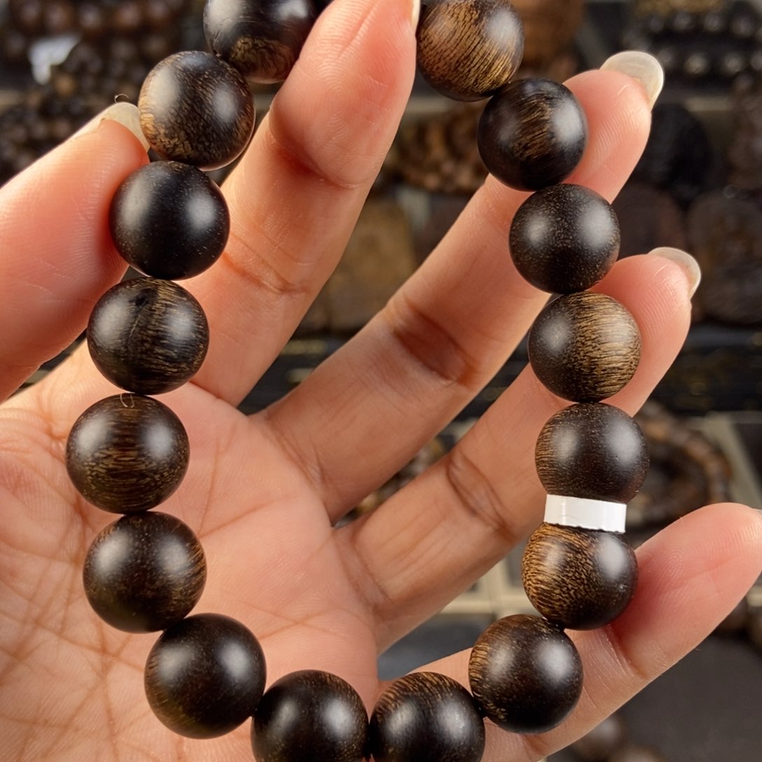 沉香手串上**家越南芽庄白棋留疤玉化