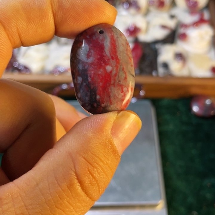 天然辰砂原石首饰